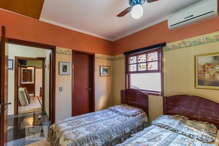 Casa de condomínio à venda com 600m², 5 quartos e 6 vagas Casa de condomínio à venda com 600m², 5 quartos e 6 vagasQuarto da suíte 3