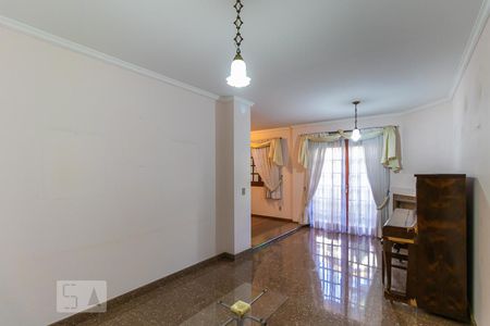 Casa de condomínio à venda com 600m², 5 quartos e 6 vagas Casa de condomínio à venda com 600m², 5 quartos e 6 vagasSala de música