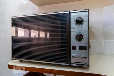 Casa de condomínio à venda com 600m², 5 quartos e 6 vagas Casa de condomínio à venda com 600m², 5 quartos e 6 vagasCozinha