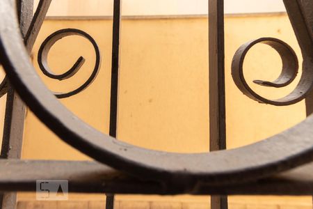 Casa à venda com 300m², 3 quartos e 3 vagas Casa à venda com 300m², 3 quartos e 3 vagasVista do quarto 3