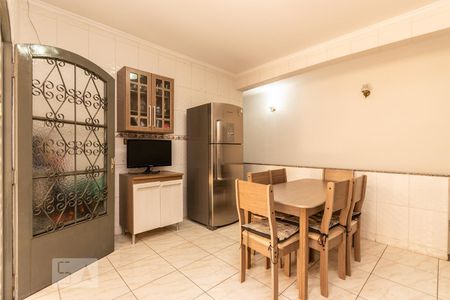 Casa à venda com 300m², 3 quartos e 3 vagas Casa à venda com 300m², 3 quartos e 3 vagasCozinha