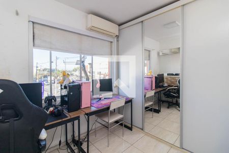 Quarto 1 de apartamento à venda com 2 quartos, 65m² em Teresópolis, Porto Alegre