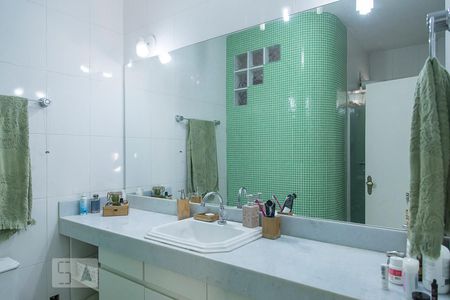 Apartamento à venda com 120m², 3 quartos e 2 vagasBanheiro da Suíte