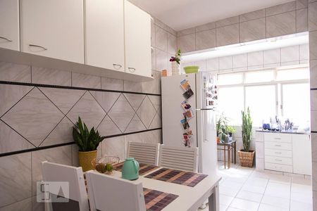 Apartamento à venda com 120m², 3 quartos e 2 vagasCozinha