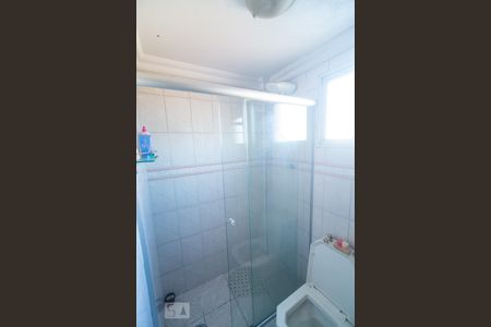 Banheiro de apartamento para alugar com 2 quartos, 64m² em Vila Ema, São Paulo