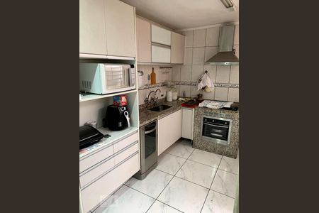 Casa à venda com 400m², 5 quartos e 2 vagas Casa à venda com 400m², 5 quartos e 2 vagasCozinha