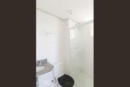 Banheiro da suíte de apartamento à venda com 3 quartos, 67m² em Piraporinha, Diadema