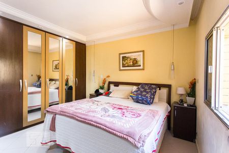 Casa à venda com 370m², 4 quartos e 3 vagasSuíte