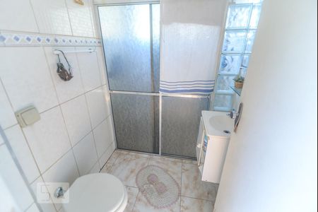 Casa à venda com 110m², 3 quartos e 1 vaga Casa à venda com 110m², 3 quartos e 1 vagaBanheiro