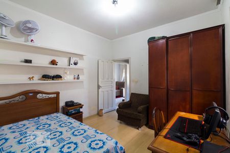 Casa à venda com 210m², 3 quartos e 4 vagasQuarto 2 - Suíte