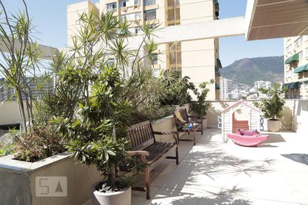 Apartamento à venda com 93m², 2 quartos e 1 vagaarea comum