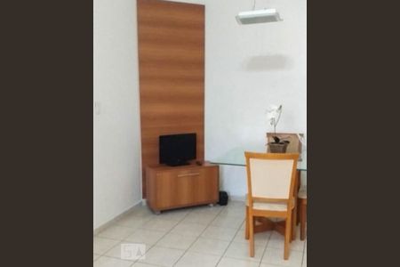 Sala  de apartamento para alugar com 1 quarto, 41m² em Vila Bertioga, São Paulo