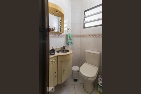 Casa à venda com 170m², 4 quartos e 1 vaga Casa à venda com 170m², 4 quartos e 1 vagaBanheiro 2