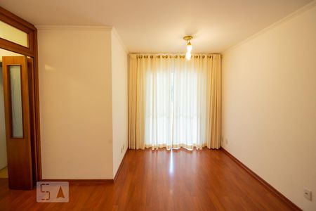 Sala de apartamento para alugar com 3 quartos, 75m² em Vila Gomes, São Paulo