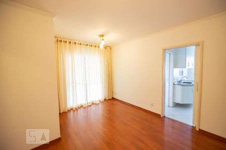 Sala de apartamento para alugar com 3 quartos, 75m² em Vila Gomes, São Paulo
