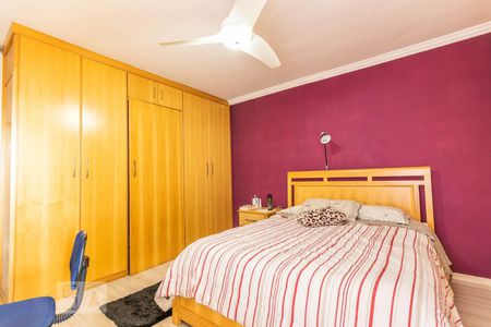 Casa à venda com 190m², 4 quartos e 4 vagas Casa à venda com 190m², 4 quartos e 4 vagasSuíte master