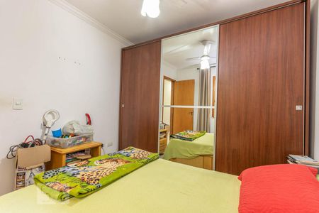 Casa à venda com 190m², 4 quartos e 4 vagas Casa à venda com 190m², 4 quartos e 4 vagasQuarto 2