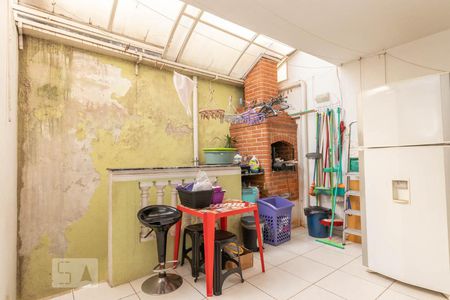 Casa à venda com 190m², 4 quartos e 4 vagas Casa à venda com 190m², 4 quartos e 4 vagasChurrasqueira
