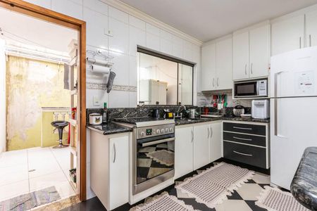 Casa à venda com 190m², 4 quartos e 4 vagas Casa à venda com 190m², 4 quartos e 4 vagasCozinha
