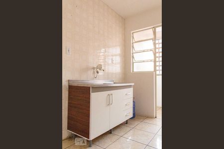 Cozinha de apartamento para alugar com 2 quartos, 59m² em Jardim Botânico, Porto Alegre