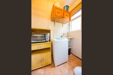 Lavanderia  de apartamento para alugar com 1 quarto, 48m² em Jardim Carvalho, Porto Alegre