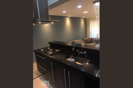 Apartamento à venda com 70m², 3 quartos e 2 vagas Apartamento à venda com 70m², 3 quartos e 2 vagasCozinha
