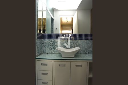 Apartamento à venda com 70m², 2 quartos e 2 vagasBanheiro