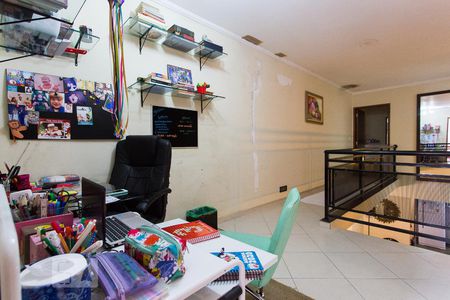 Casa à venda com 140m², 3 quartos e 2 vagasCorredor