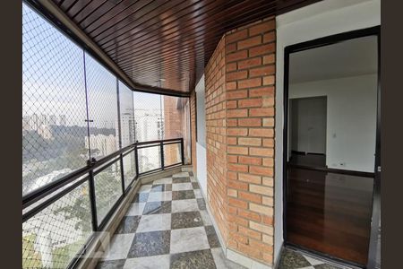 Apartamento à venda com 200m², 4 quartos e 3 vagas Apartamento à venda com 200m², 4 quartos e 3 vagasVaranda
