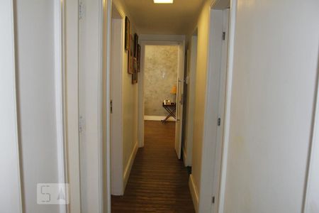 Apartamento à venda com 134m², 3 quartos e sem vagaCorredor