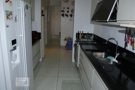 Apartamento à venda com 134m², 3 quartos e sem vagaCozinha