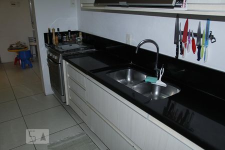 Apartamento à venda com 134m², 3 quartos e sem vagaCozinha