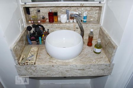 Apartamento à venda com 134m², 3 quartos e sem vagaBanheiro