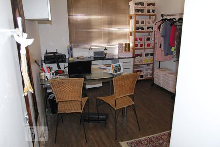 Apartamento à venda com 134m², 3 quartos e sem vagaEscritório