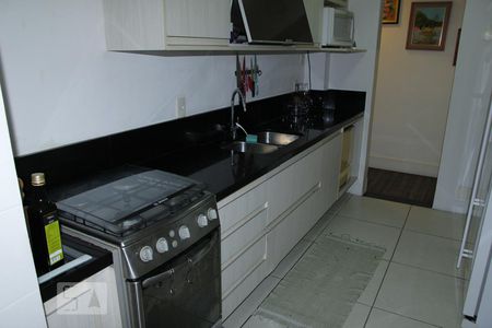 Apartamento à venda com 134m², 3 quartos e sem vagaCozinha