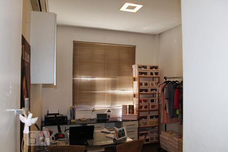 Apartamento à venda com 134m², 3 quartos e sem vagaEscritório