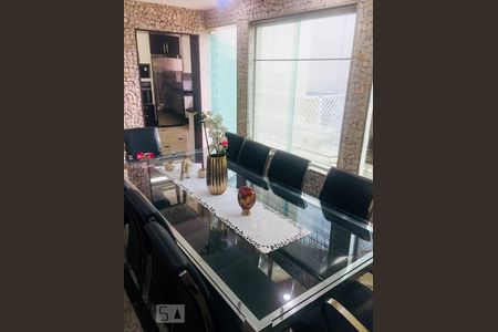 Casa à venda com 470m², 4 quartos e 7 vagas Casa à venda com 470m², 4 quartos e 7 vagasSala de Jantar