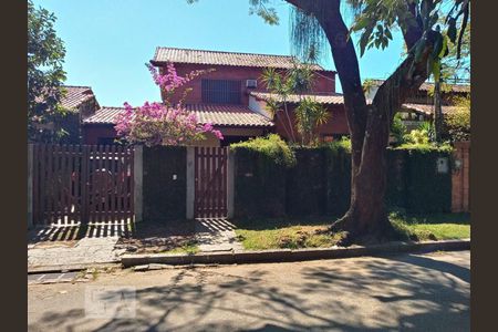 Casa à venda com 200m², 3 quartos e 1 vaga