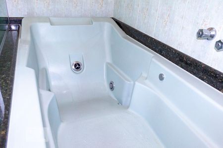 Casa à venda com 200m², 3 quartos e 4 vagasBanheiro Social 1