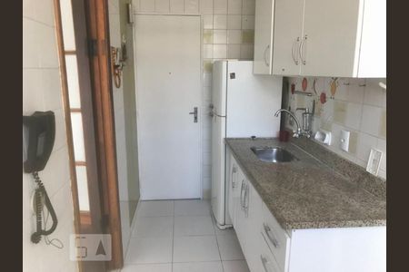 Apartamento à venda com 59m², 2 quartos e 1 vaga Apartamento à venda com 59m², 2 quartos e 1 vagaCozinha e Área de Serviço