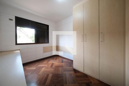 Quarto 1 de apartamento para alugar com 3 quartos, 124m² em Vila Mesquita, São Paulo