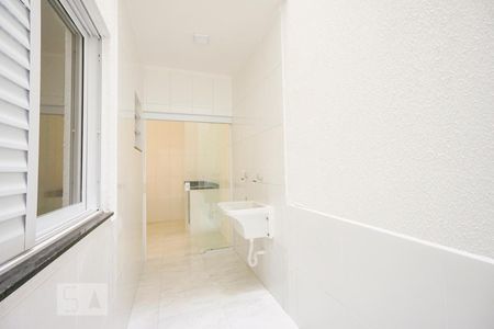 Área de serviço de apartamento para alugar com 2 quartos, 45m² em Chácara Mafalda, São Paulo