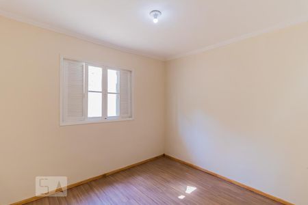 Quarto 3 de casa para alugar com 3 quartos, 200m² em Vila Ré, São Paulo