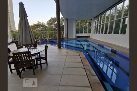 Apartamento à venda com 93m², 2 quartos e 2 vagas Apartamento à venda com 93m², 2 quartos e 2 vagasÁrea comum - Piscina