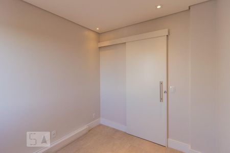 Quarto 1 de apartamento para alugar com 3 quartos, 69m² em Vila Sofia, São Paulo