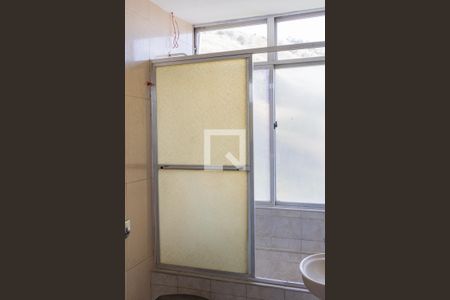 Apartamento à venda com 120m², 4 quartos e 2 vagas Apartamento à venda com 120m², 4 quartos e 2 vagasBanheiro 2