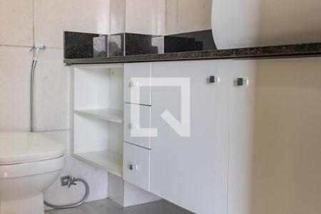 Apartamento à venda com 120m², 4 quartos e 2 vagas Apartamento à venda com 120m², 4 quartos e 2 vagasBanheiro 1