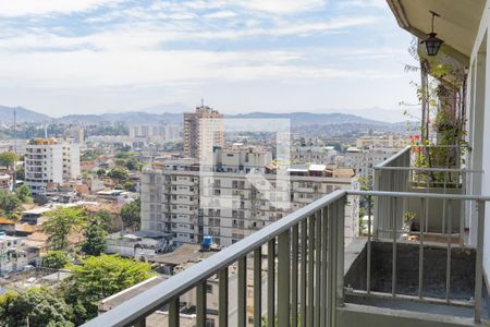 Apartamento à venda com 120m², 4 quartos e 2 vagas Apartamento à venda com 120m², 4 quartos e 2 vagasVaranda da Sala
