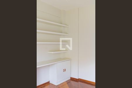 Apartamento à venda com 120m², 4 quartos e 2 vagas Apartamento à venda com 120m², 4 quartos e 2 vagasQuarto 1