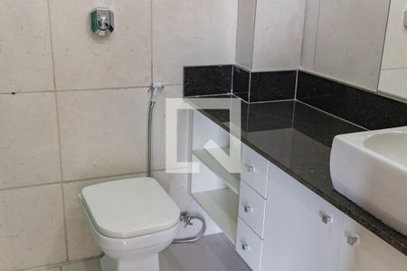 Apartamento à venda com 120m², 4 quartos e 2 vagas Apartamento à venda com 120m², 4 quartos e 2 vagasBanheiro 1